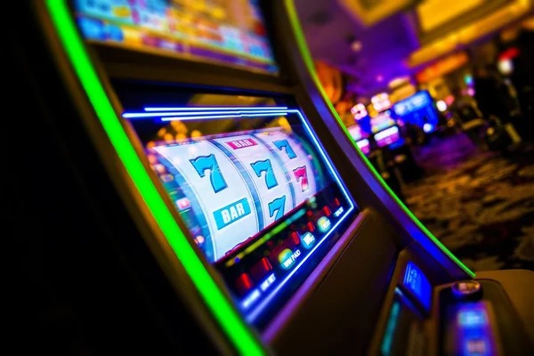 Live Andar Bahar dealer table on slot apk with card layout and betting interface